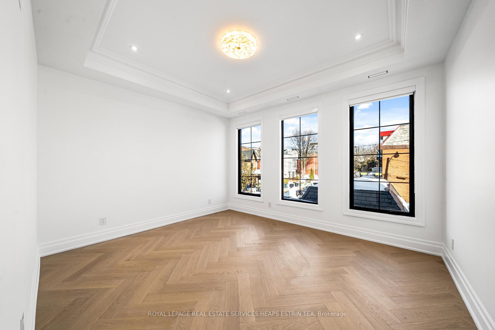 23 Lippincott Street • Toronto, ON photo 23