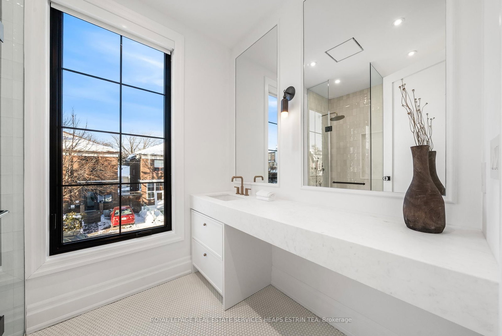 23 Lippincott Street • Toronto, ON photo 27