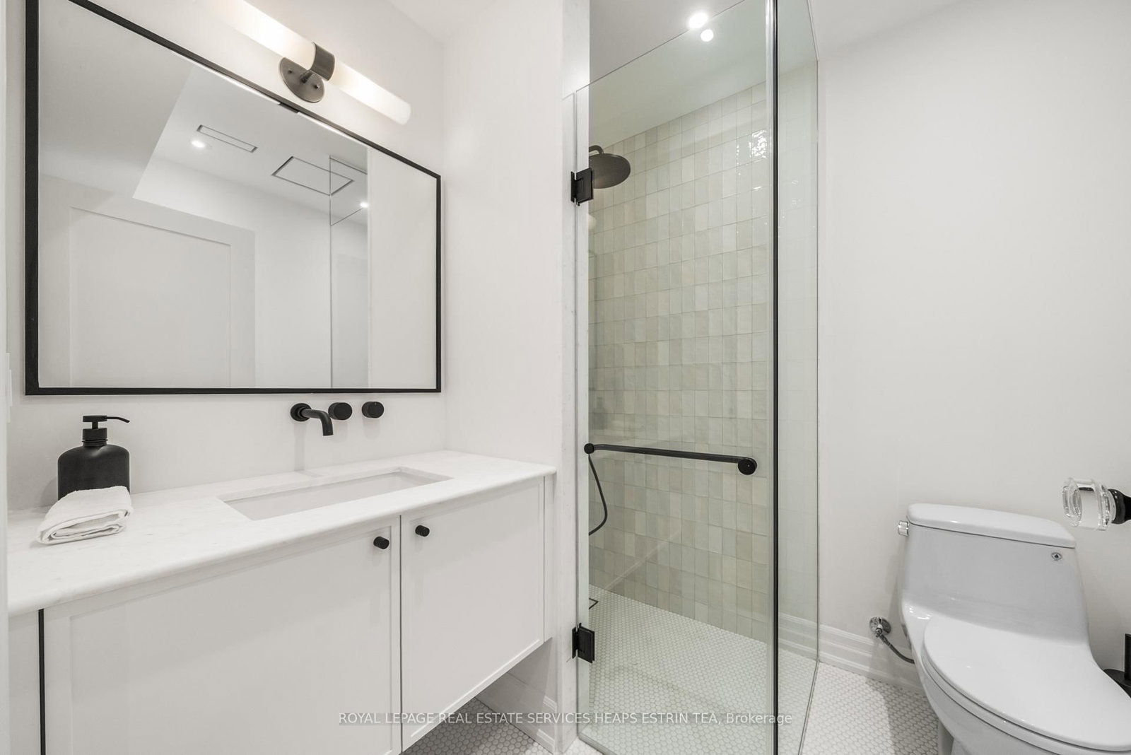 23 Lippincott Street • Toronto, ON photo 42