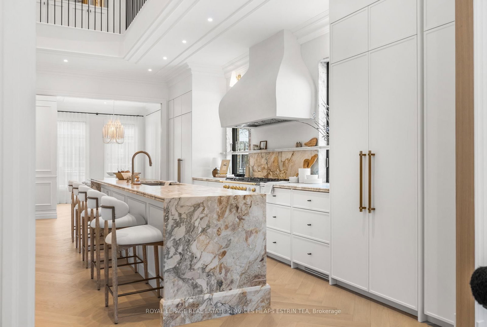 23 Lippincott Street • Toronto, ON photo 8