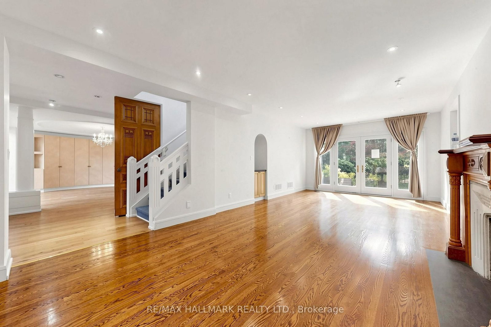 40 Donino Avenue • Toronto, ON photo 11
