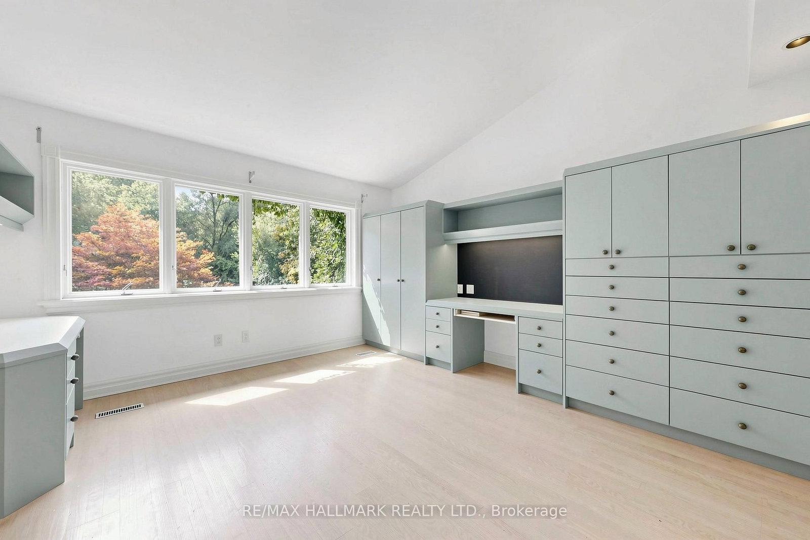 40 Donino Avenue • Toronto, ON photo 31