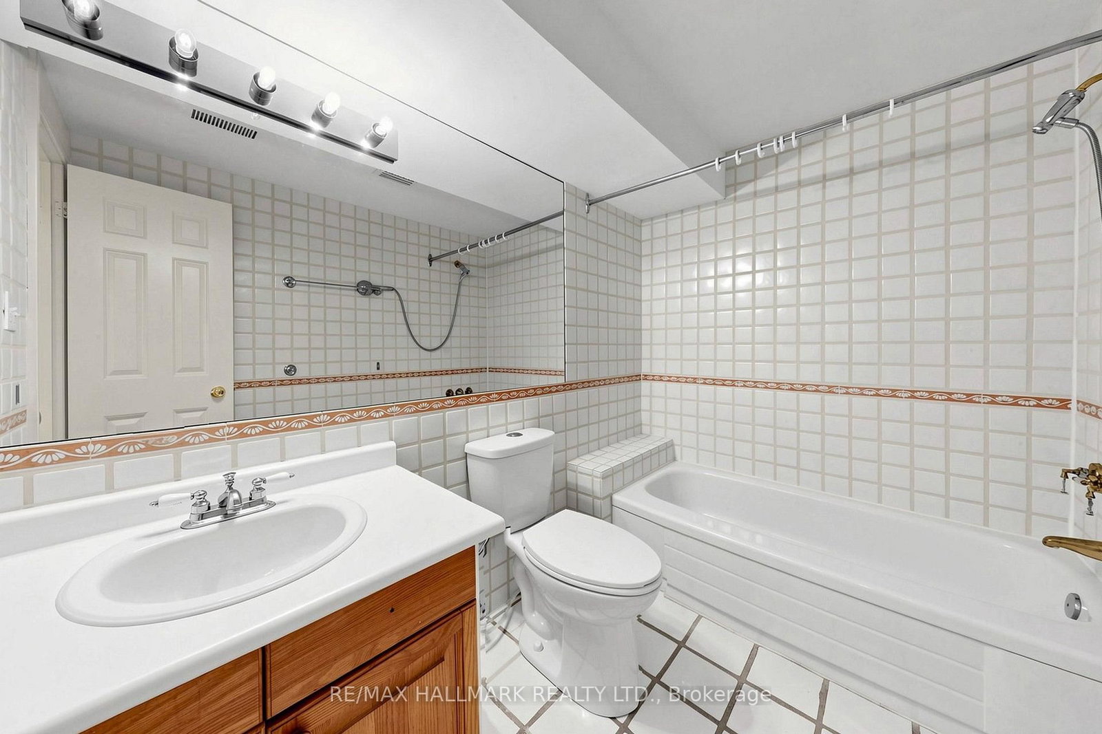 40 Donino Avenue • Toronto, ON photo 36