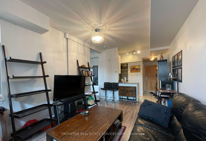 419 - 550 Front Street W