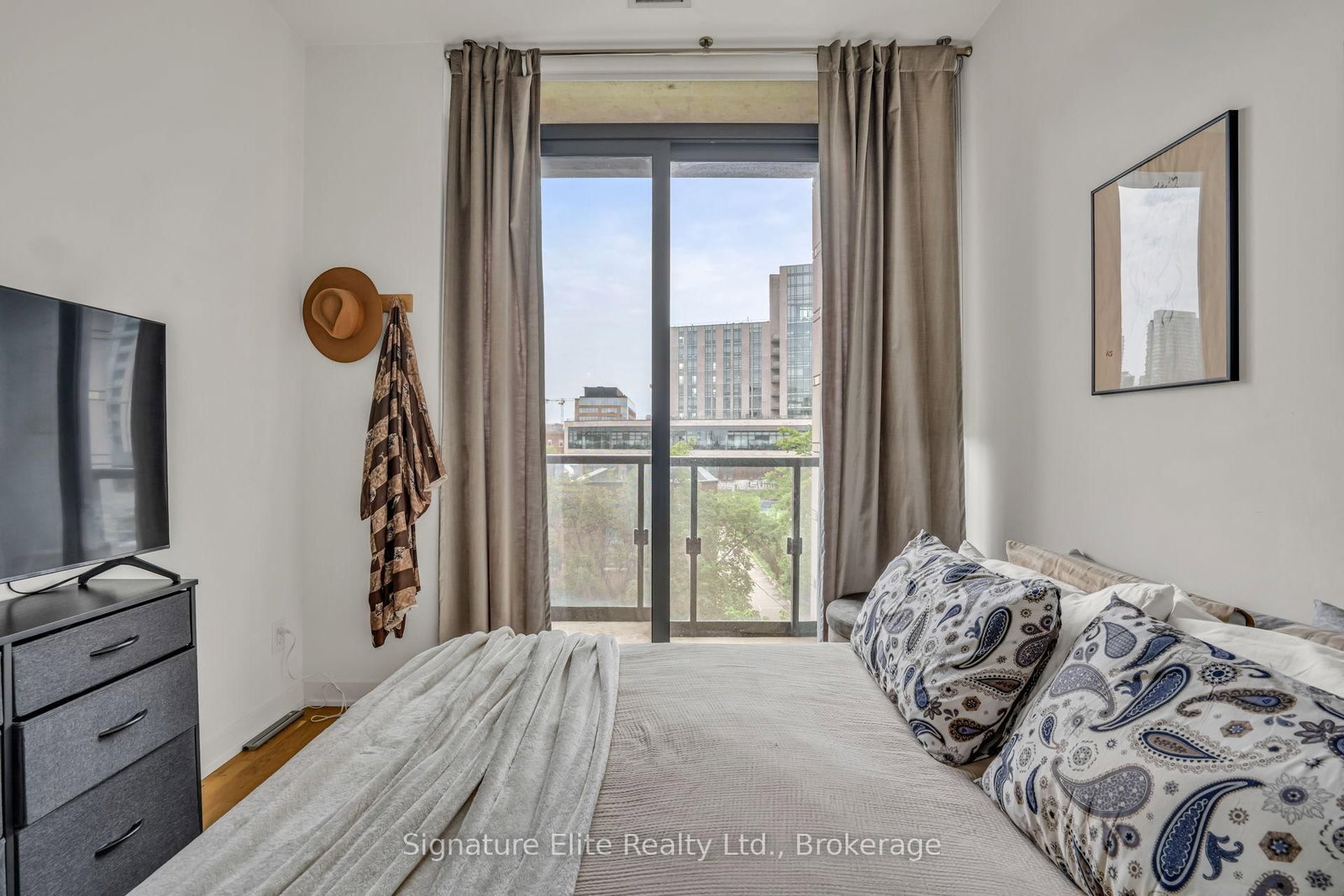 8 Dovercourt Road • #402 • Toronto, ON photo 22