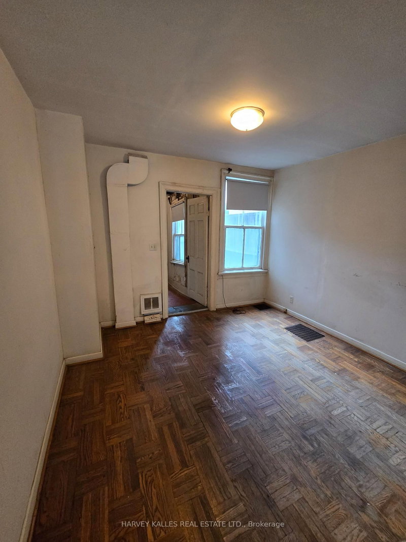12 Whitaker Avenue
