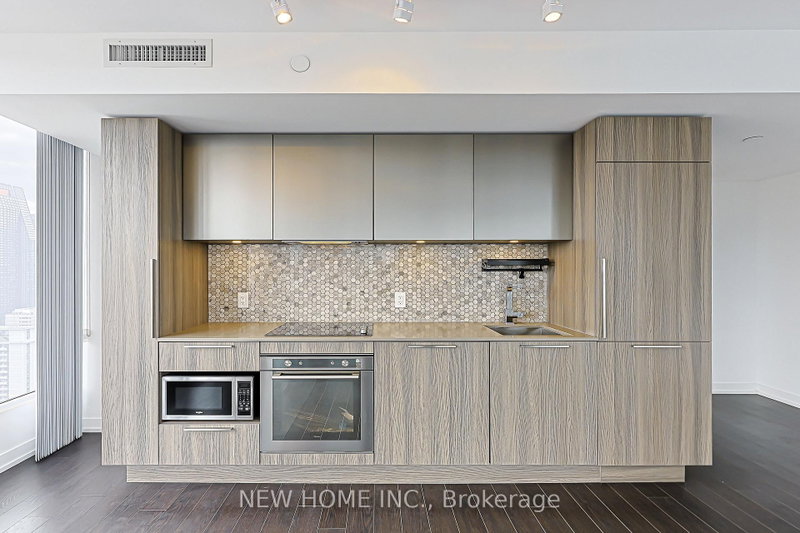 85 Wood Toronto,ON M4Y 0E8 — Photo 12