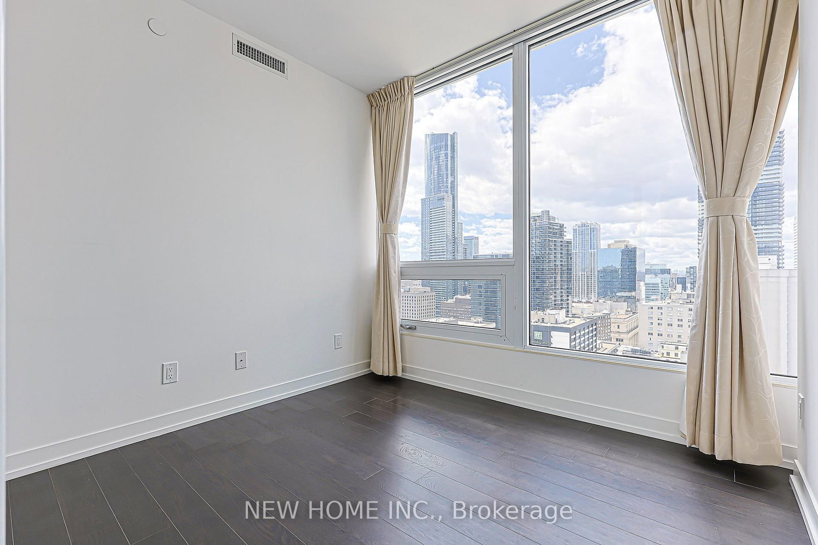 85 Wood Street • #3303 • Toronto, ON photo 32