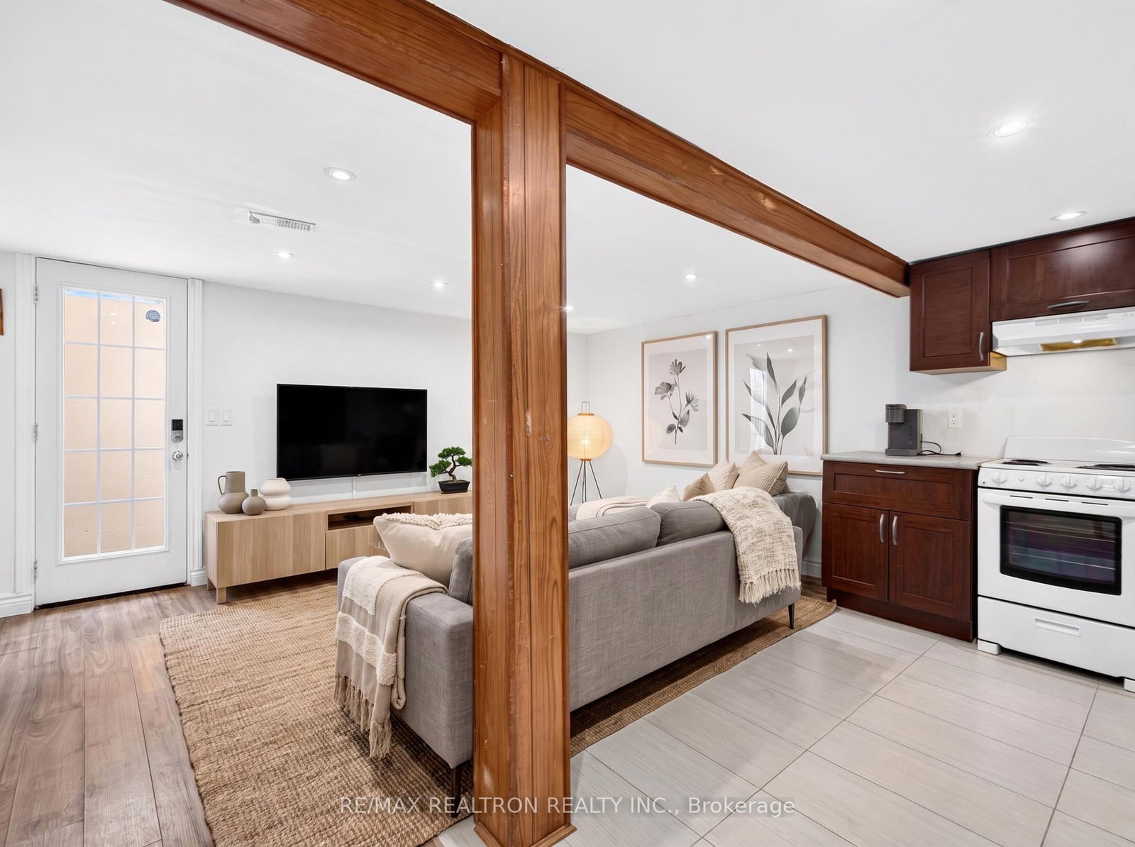 591 Cummer Avenue • Toronto, ON photo 25