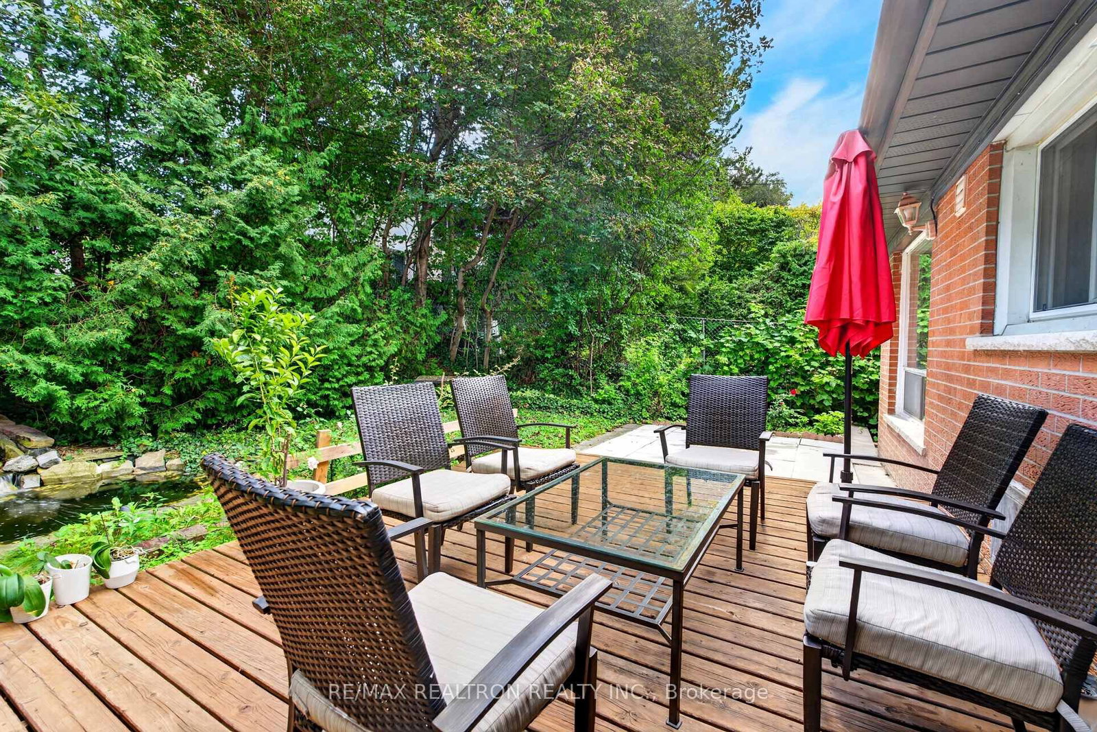 591 Cummer Avenue • Toronto, ON photo 28