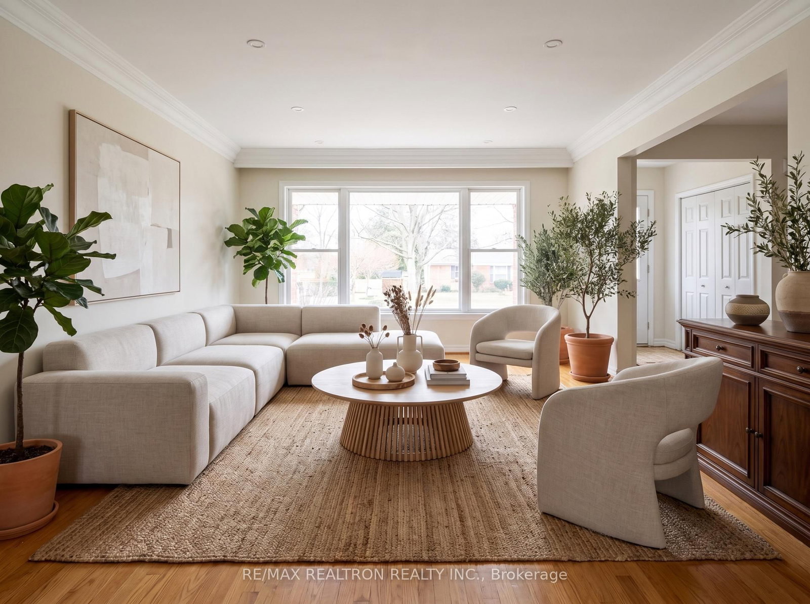 591 Cummer Avenue • Toronto, ON photo 4