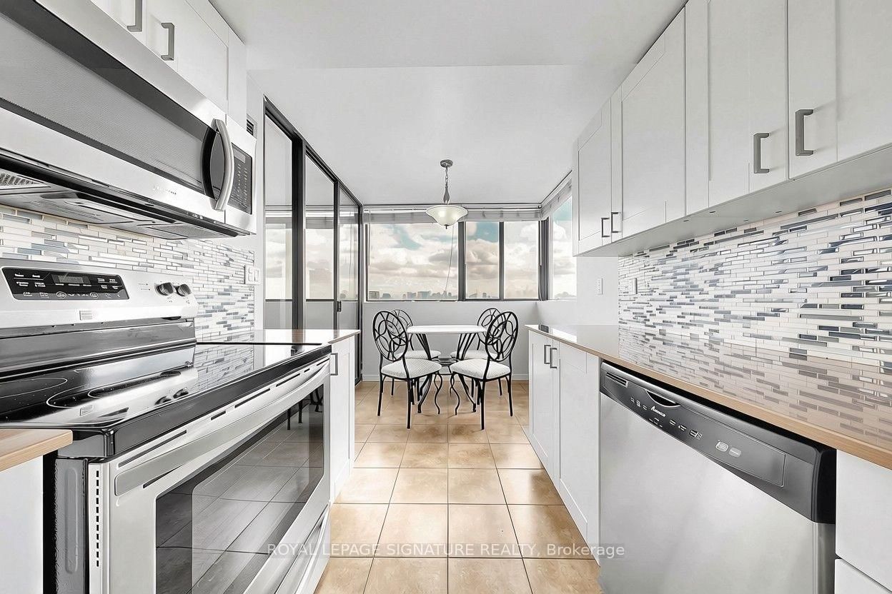 133 Torresdale Avenue • #902 • Toronto, ON photo 10