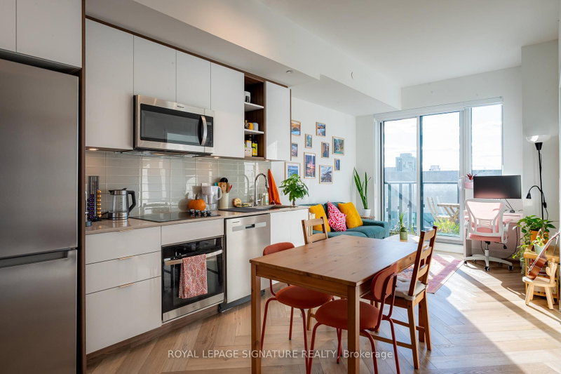 PH14 - 543 Richmond Street W