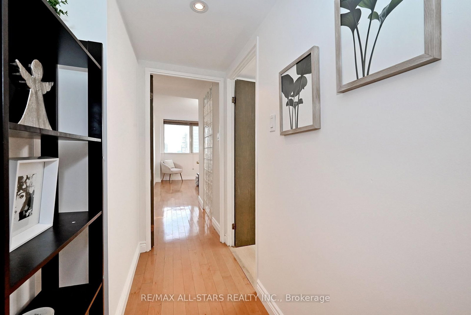 15 Maitland Place • #2112 • Toronto, ON photo 16