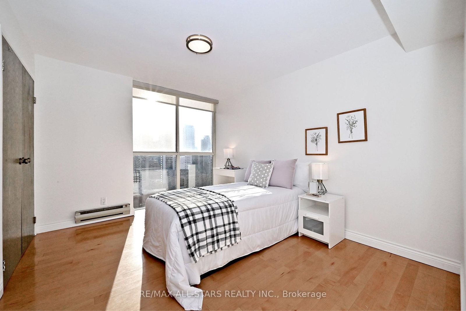 15 Maitland Place • #2112 • Toronto, ON photo 23