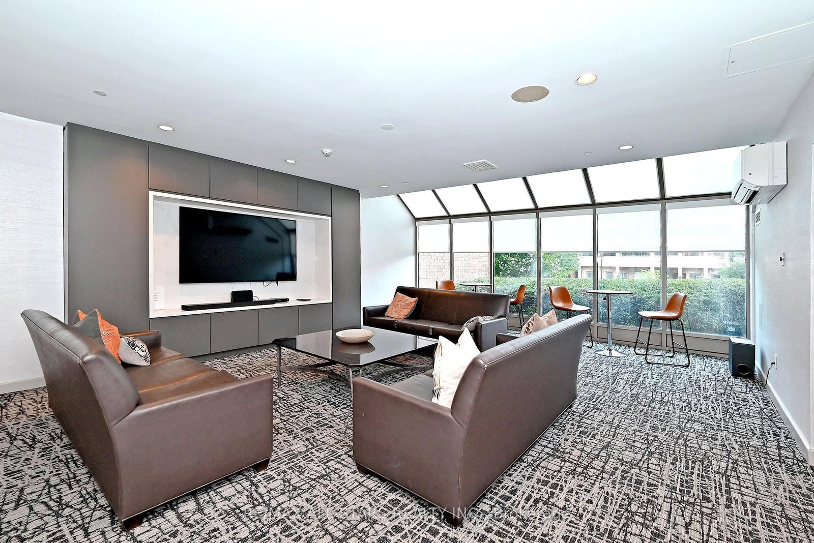 15 Maitland Place • #2112 • Toronto, ON photo 35