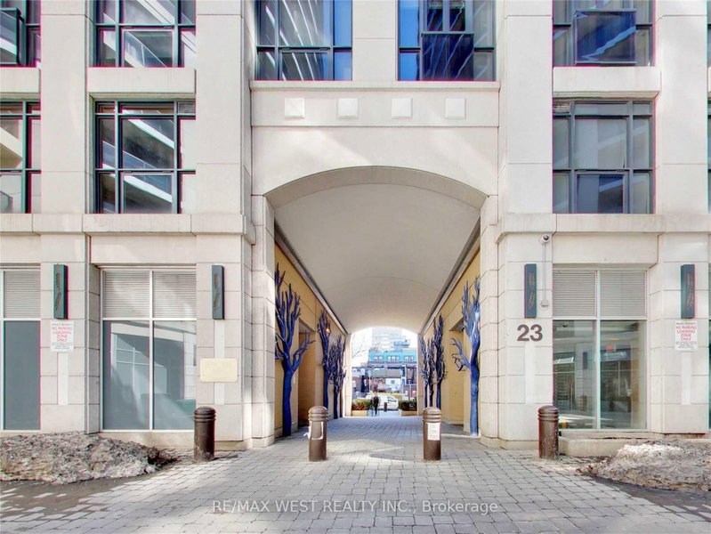 2209 - 21 Carlton Street