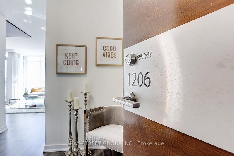 1206 - 15 Iceboat Terrace