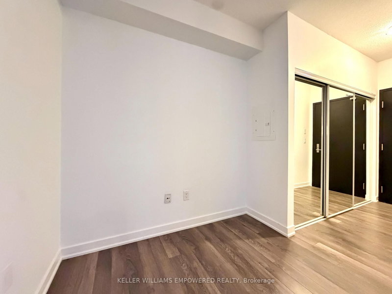 R801 - 31 Phipps Street