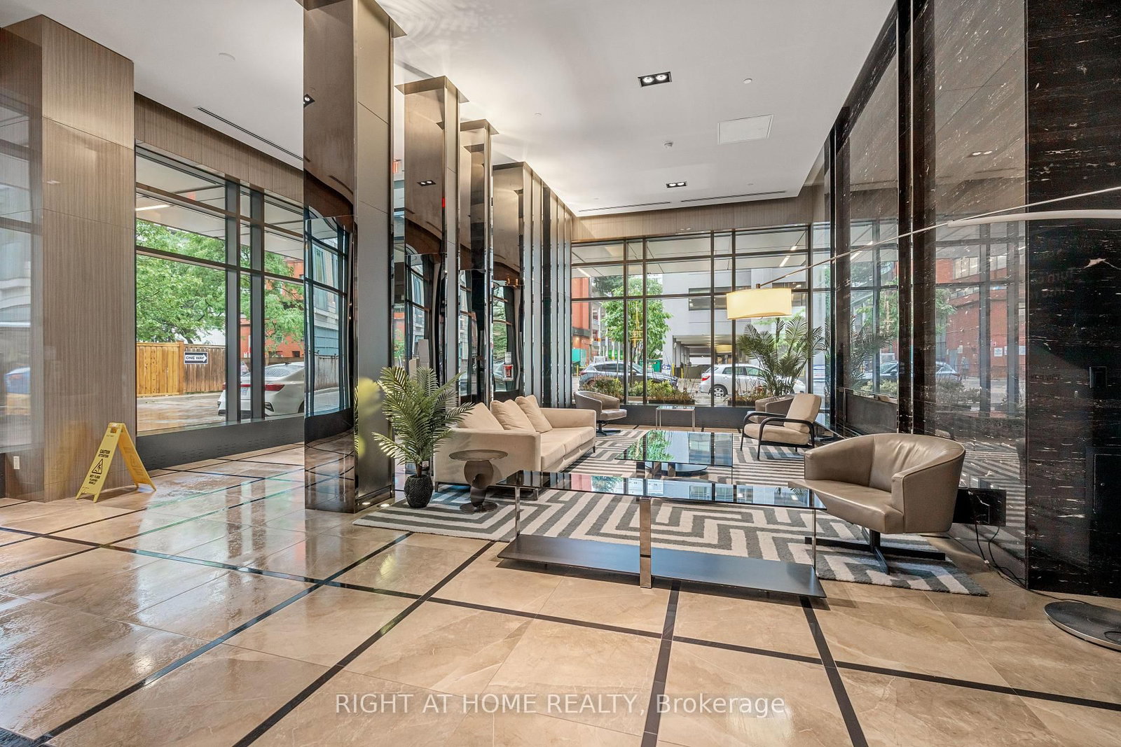 89 Dunfield Avenue • #2306 • Toronto, ON photo 16