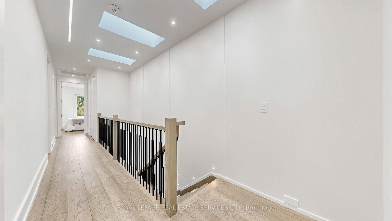 383 Melrose Avenue • Toronto, ON photo 17