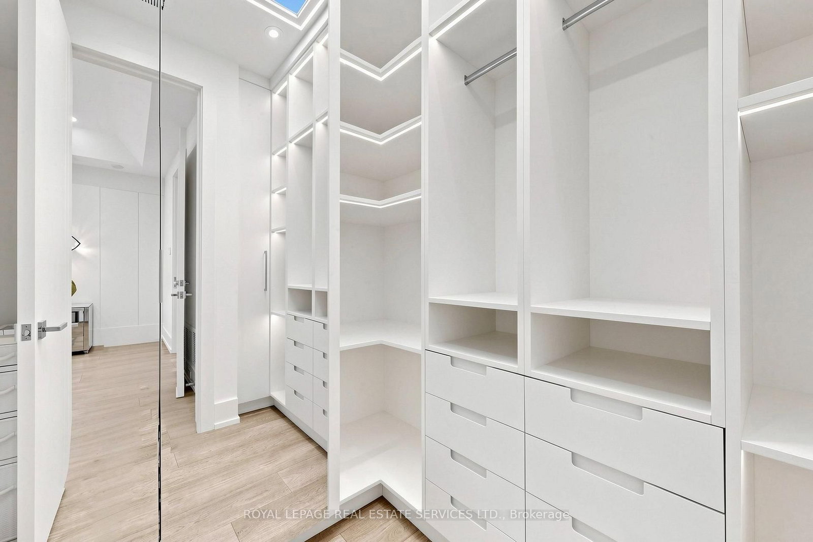 383 Melrose Avenue • Toronto, ON photo 21