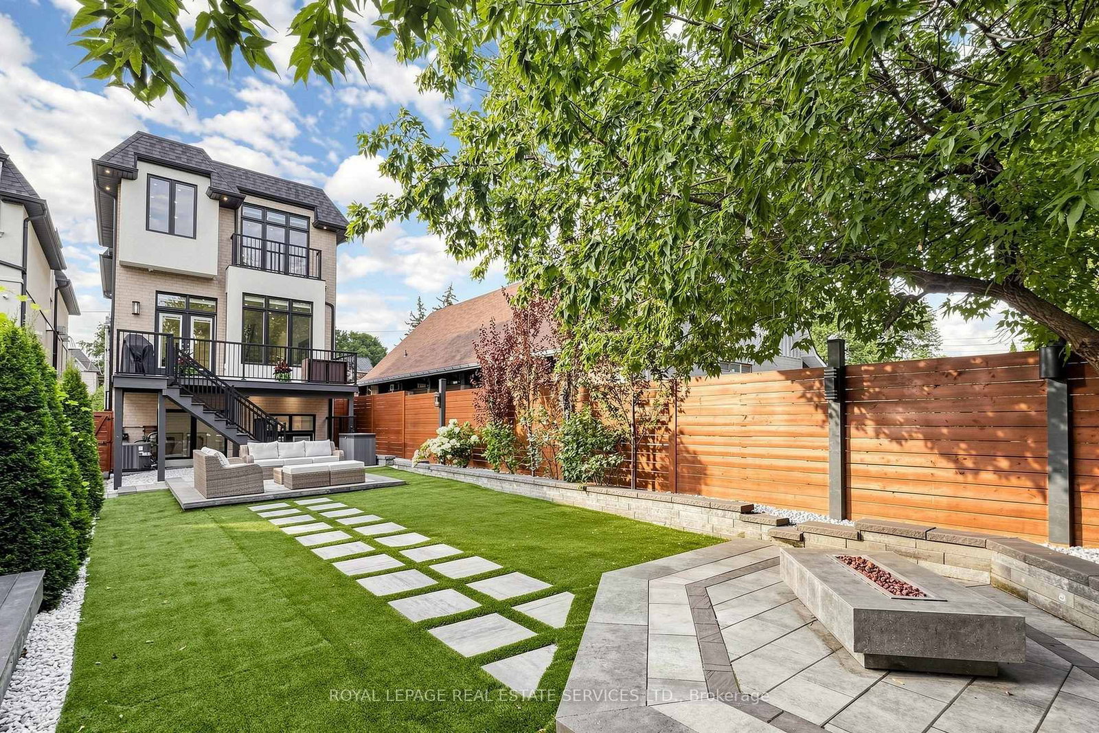383 Melrose Avenue • Toronto, ON photo 37