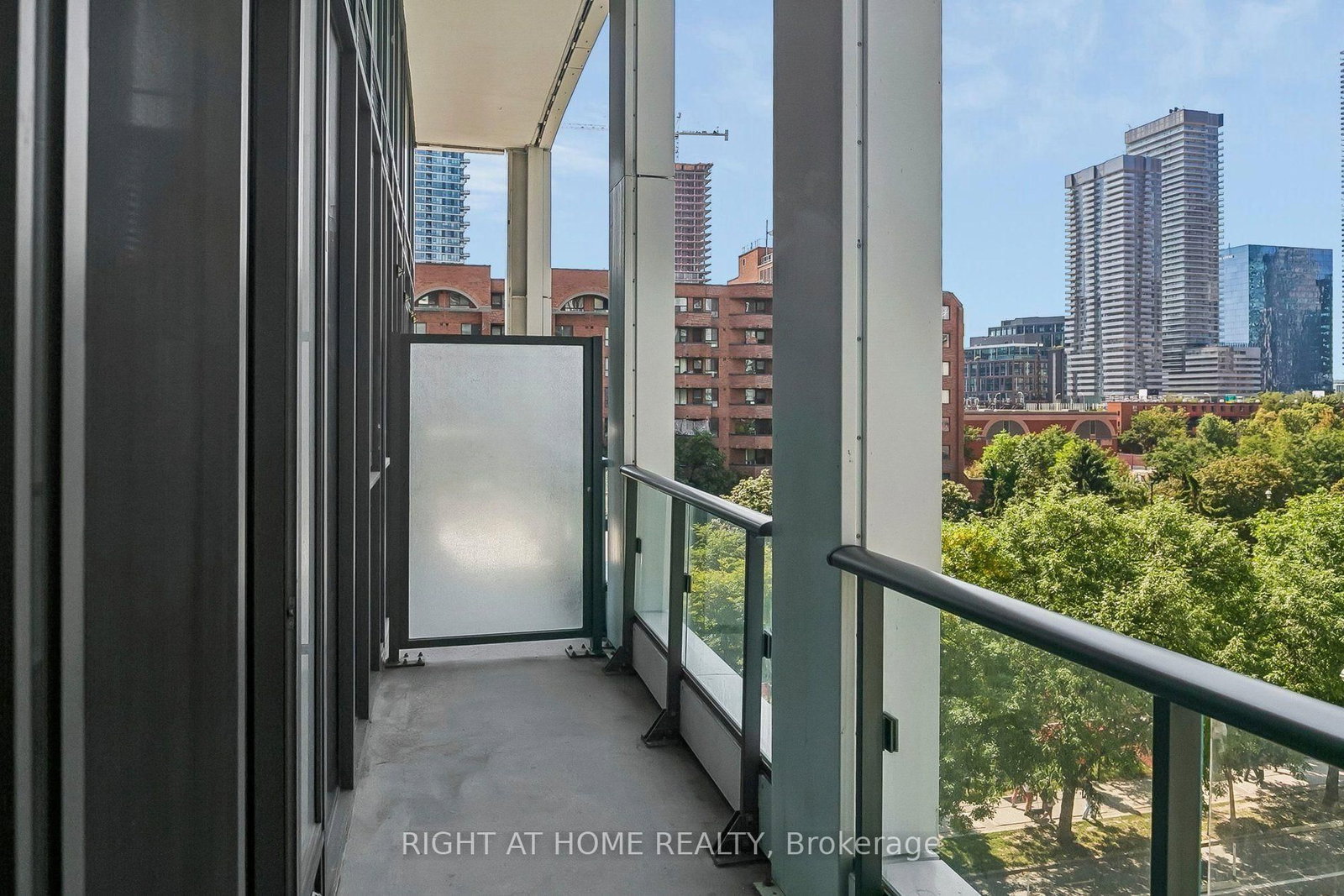 60 Princess Street • #447 • Toronto, ON photo 24
