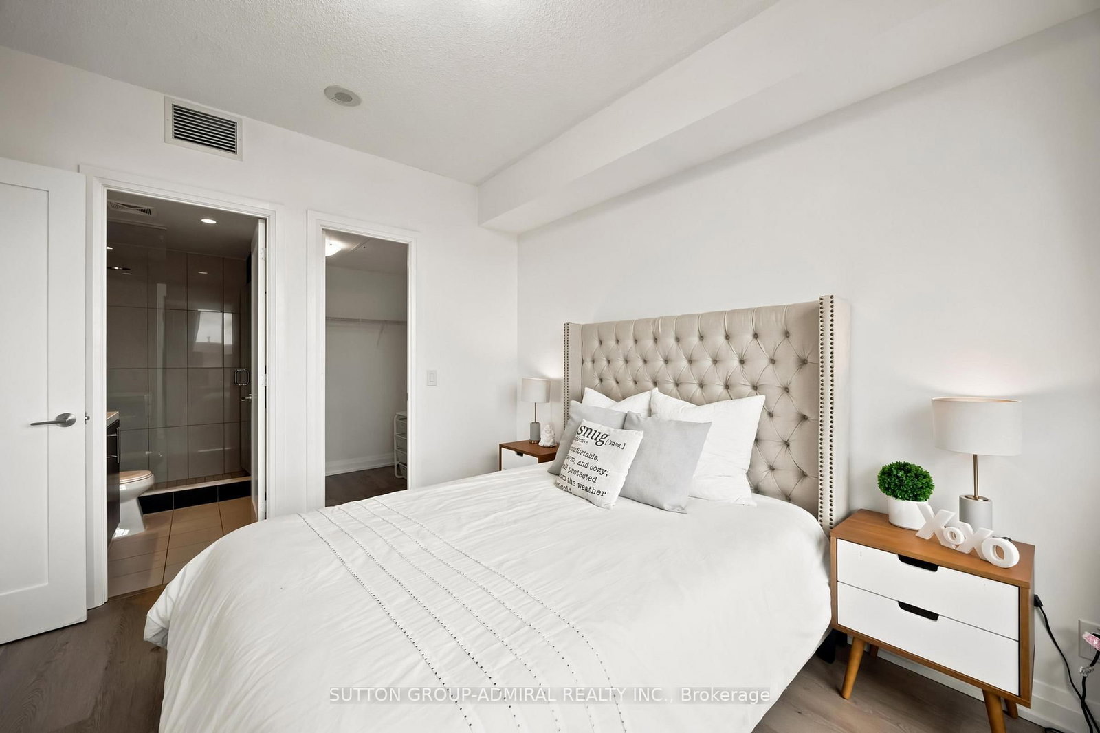 5 Sheppard Avenue E • #2825 • Toronto, ON photo 21