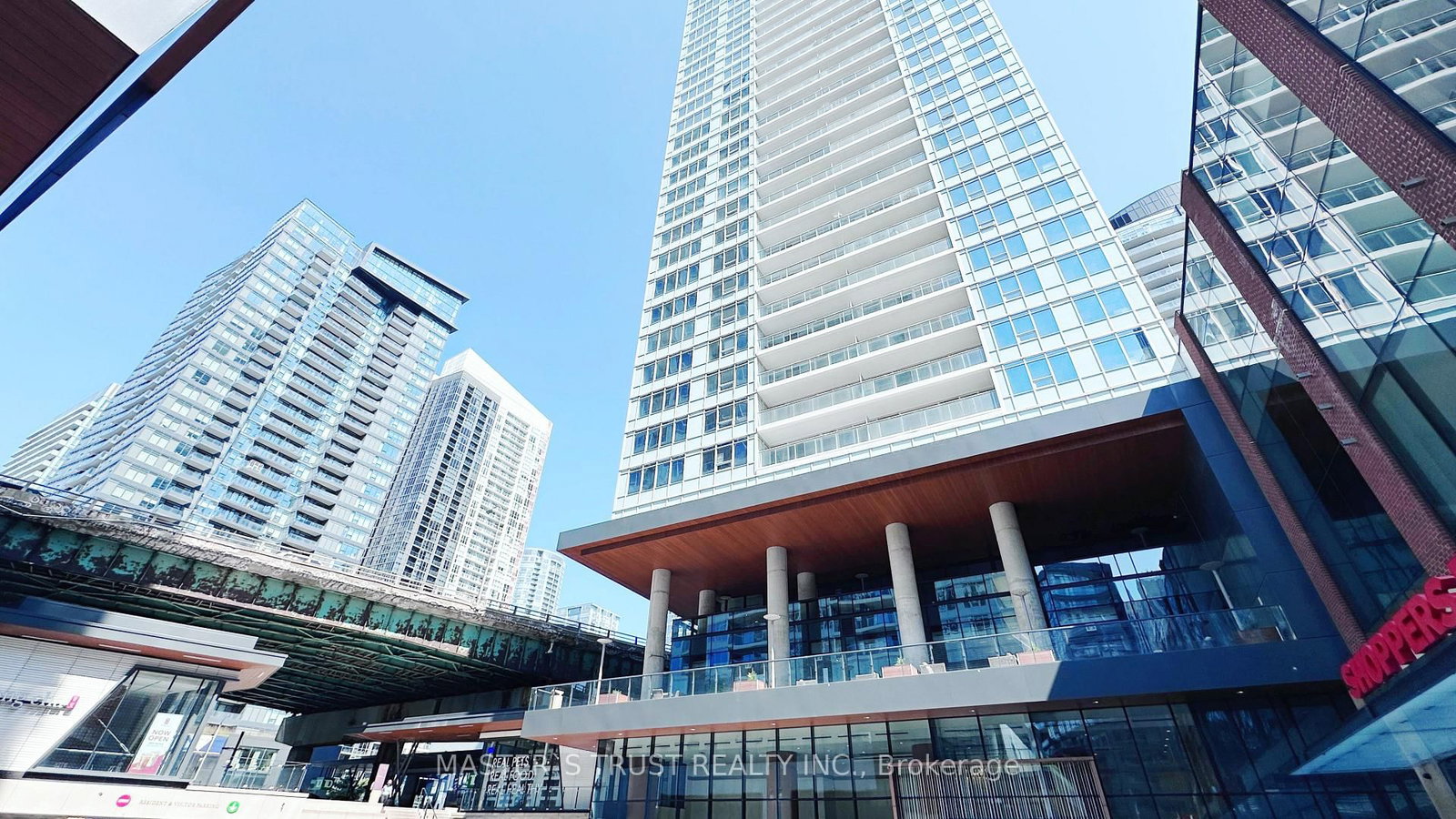 17 Bathurst Street • #1715 • Toronto, ON photo 1