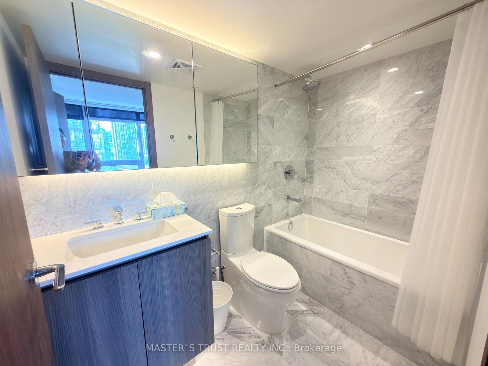 17 Bathurst Street • #1715 • Toronto, ON photo 21