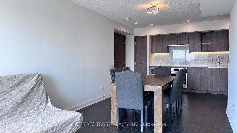 1715 - 17 Bathurst Street