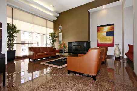 1208 - 736 Bay Street