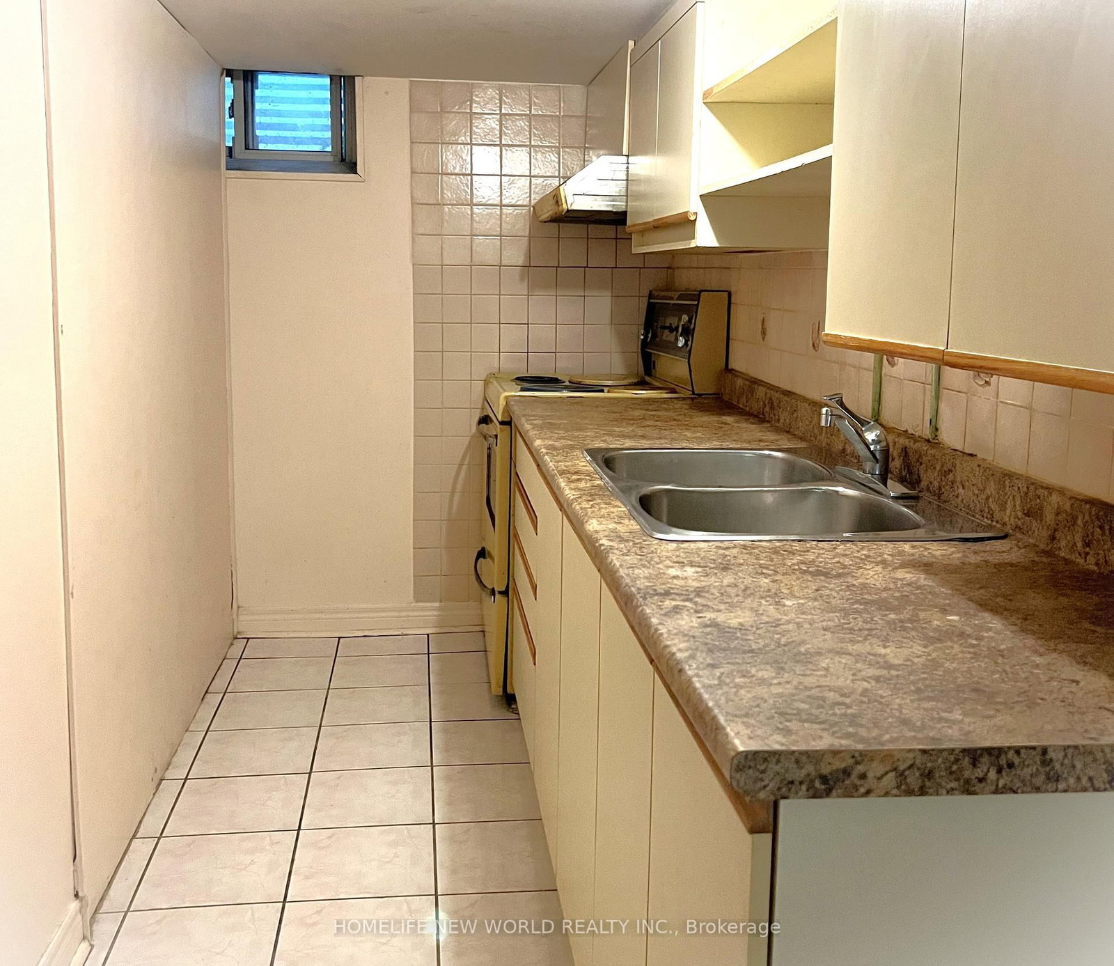 28 Greyhound Drive • Toronto, ON photo 17