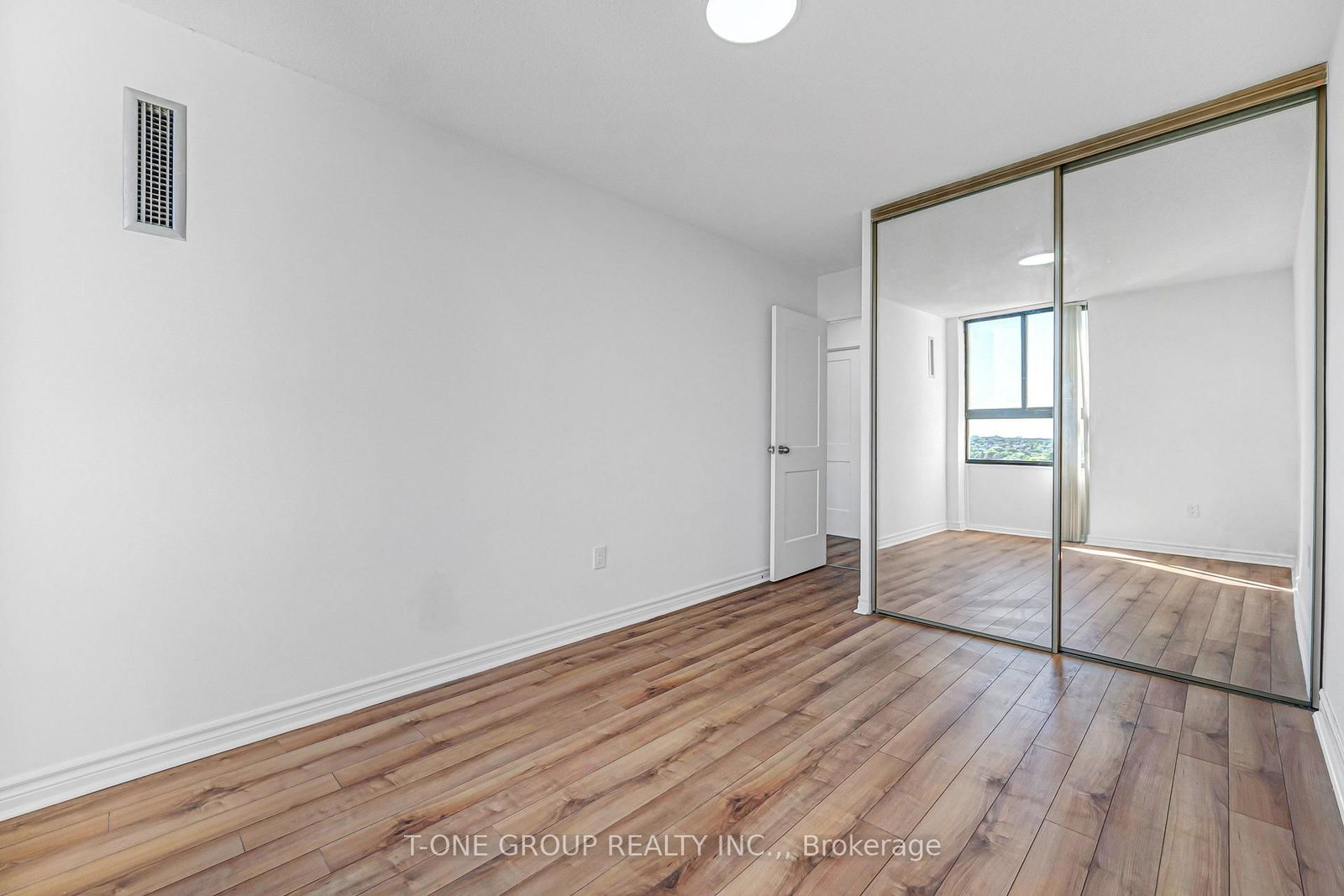 350 Seneca Hill Drive • #1511 • Toronto, ON photo 32