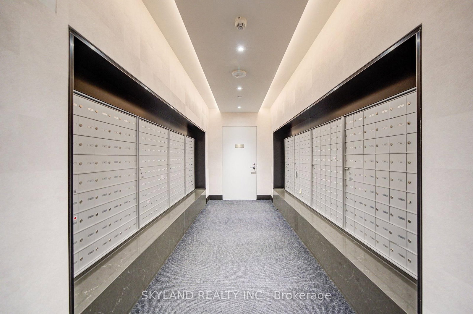 8 Cumberland Street • #4305 • Toronto, ON photo 36