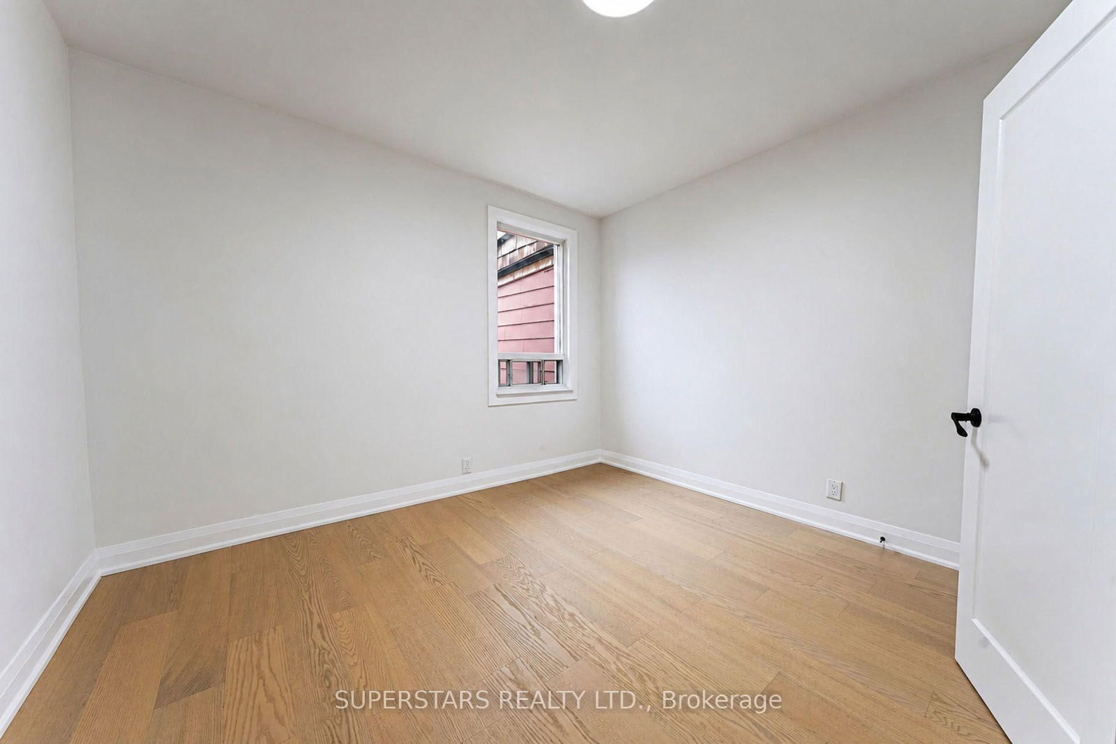 105 Bellwoods Avenue • Toronto, ON photo 21