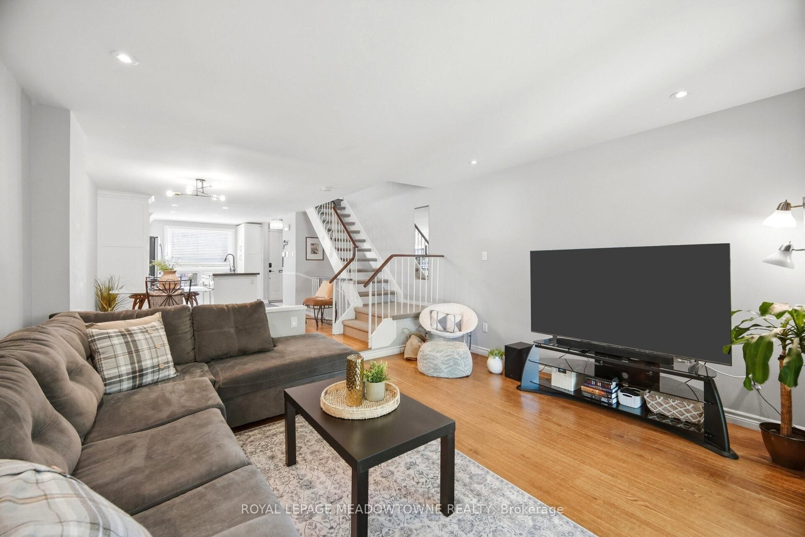 16 Dutch Myrtle Way • Toronto, ON photo 15