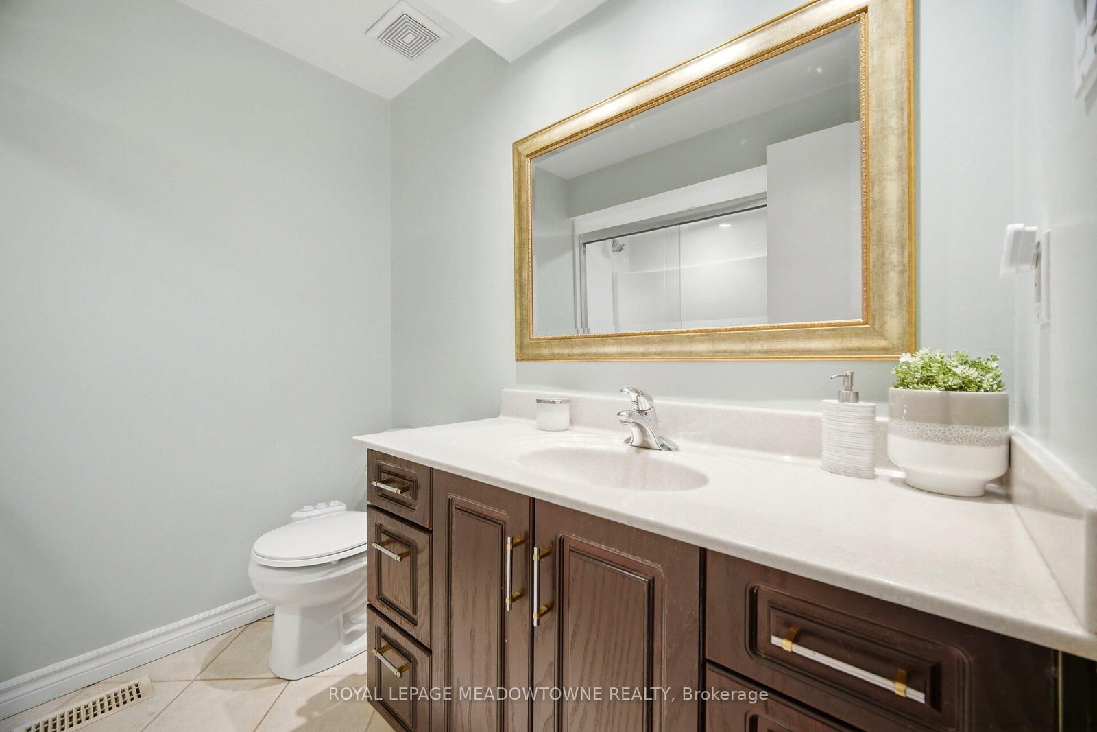 16 Dutch Myrtle Way • Toronto, ON photo 23