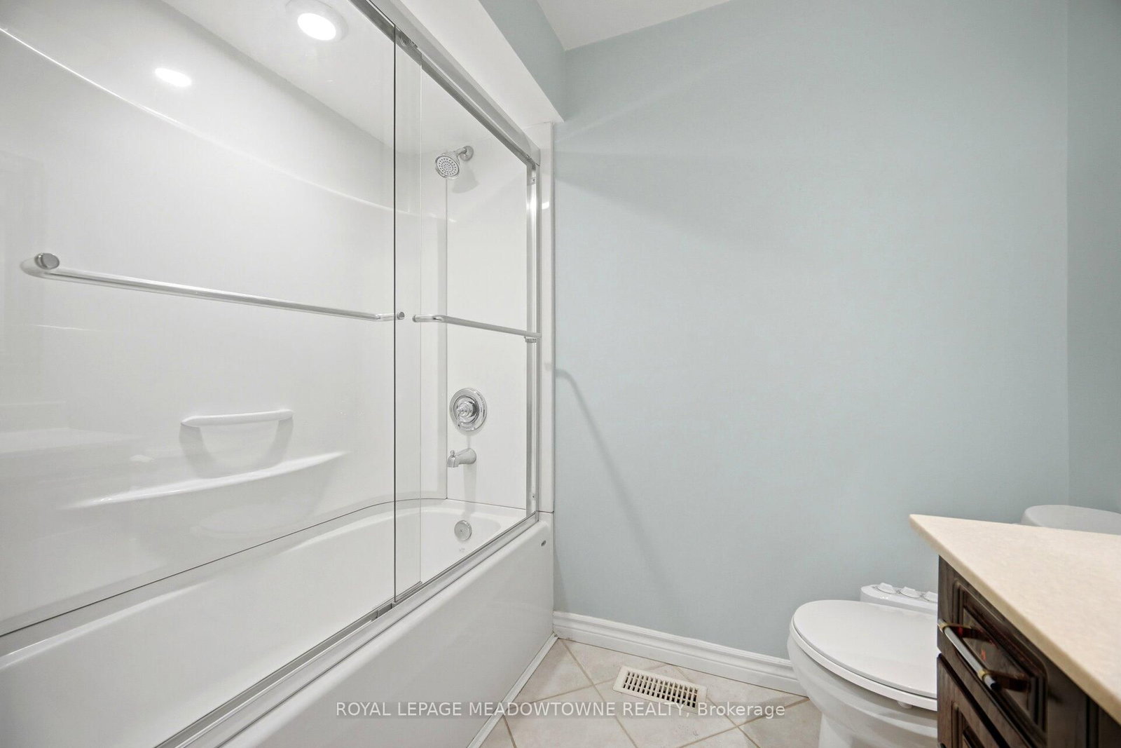 16 Dutch Myrtle Way • Toronto, ON photo 26