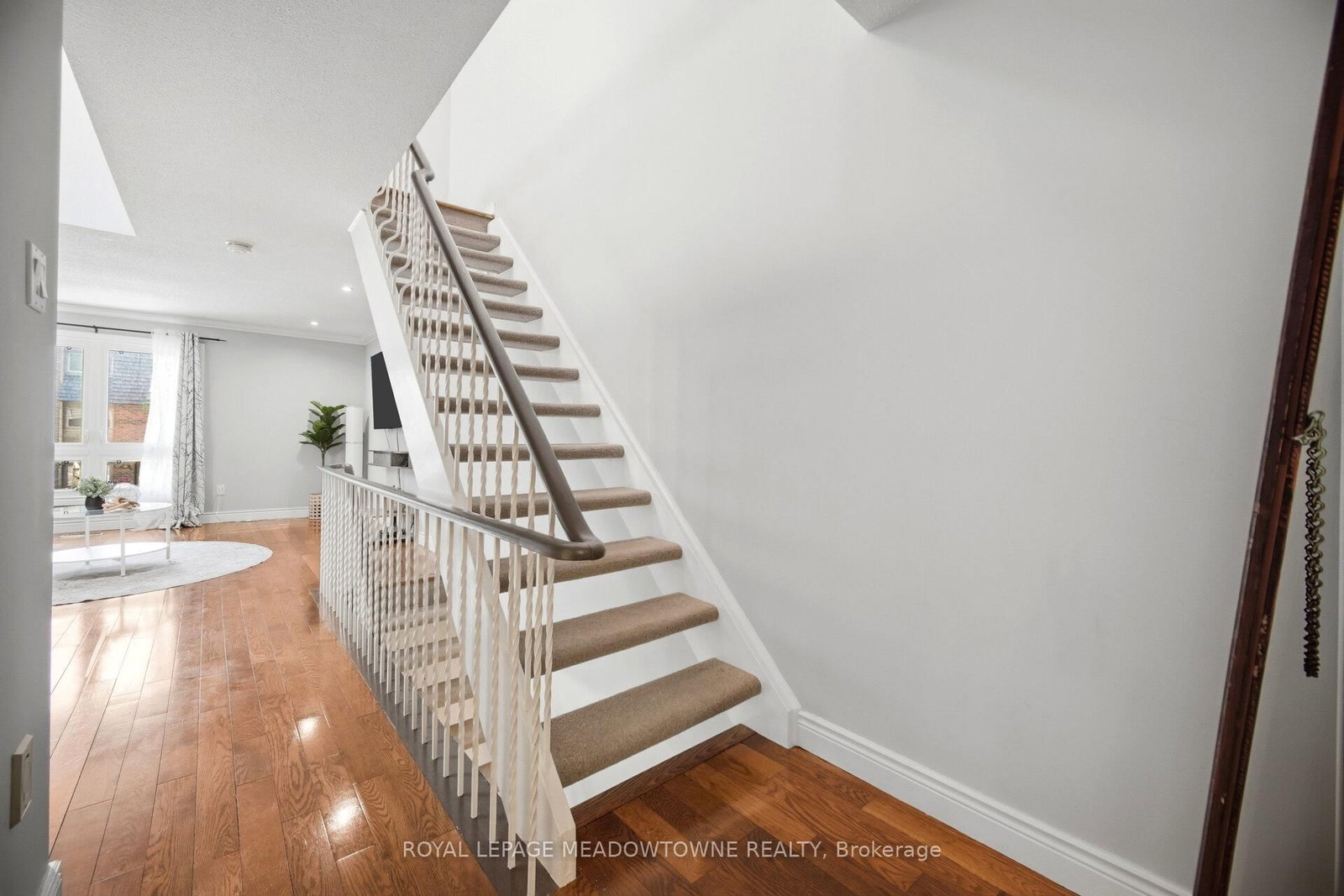 16 Dutch Myrtle Way • Toronto, ON photo 27