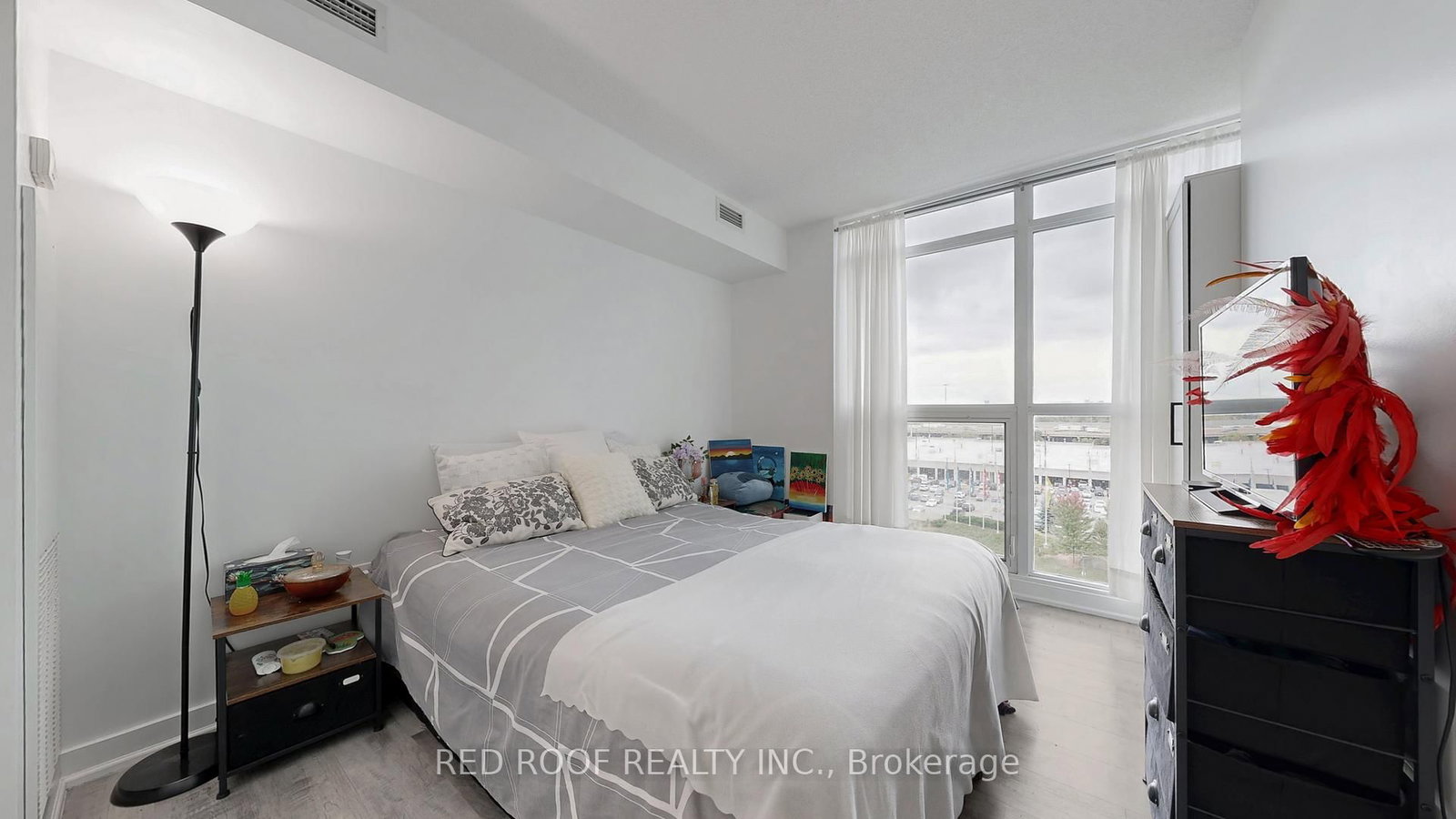 33 Singer Court • #711 • Toronto, ON photo 10