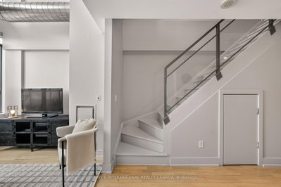 Thumbnail 24