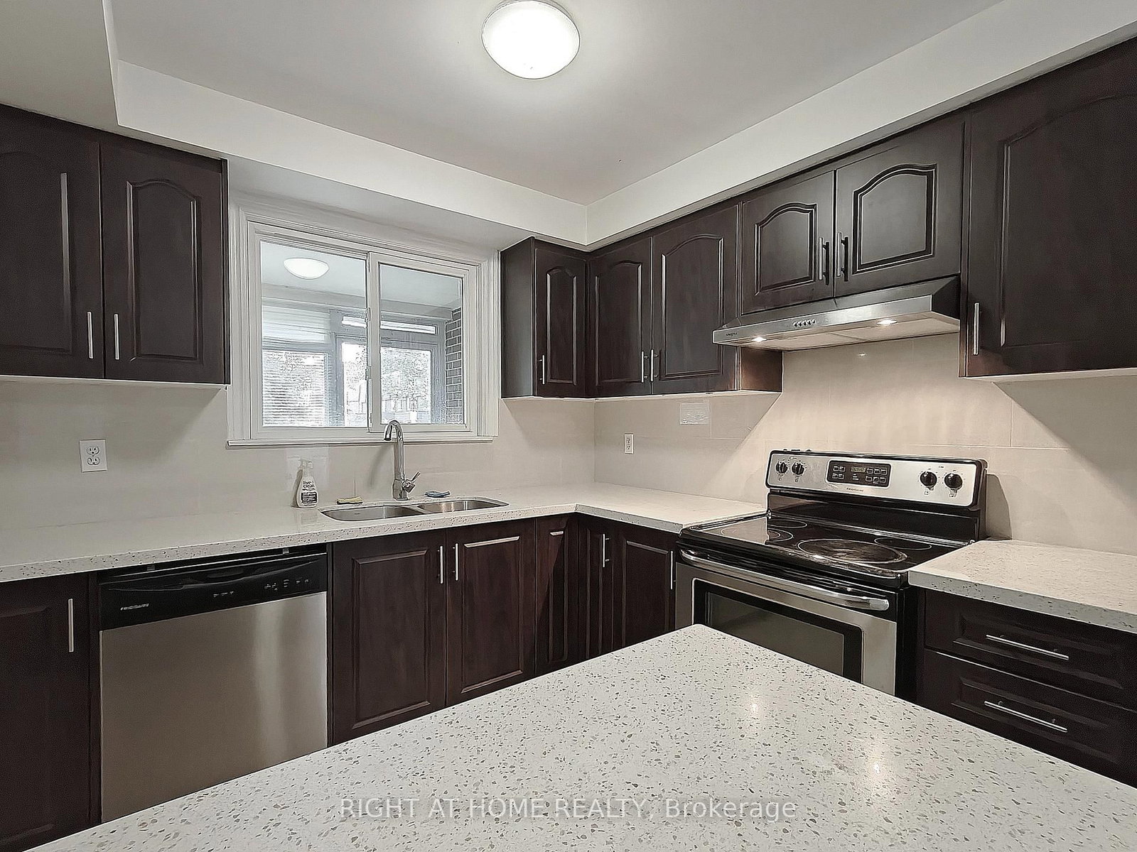 182 McNicoll Avenue • Toronto, ON photo 10