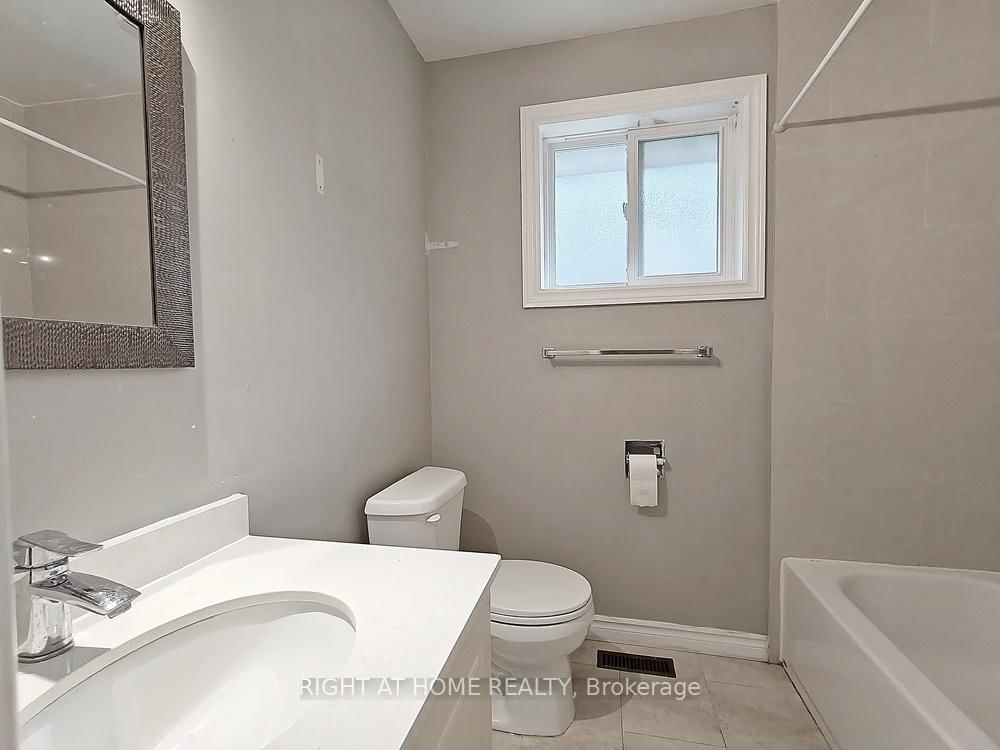 182 McNicoll Avenue • Toronto, ON photo 23
