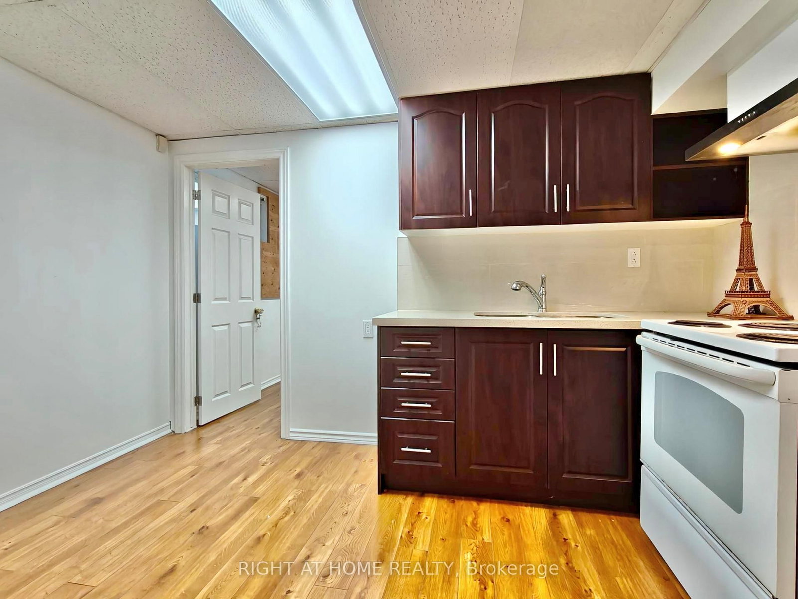 182 McNicoll Avenue • Toronto, ON photo 24
