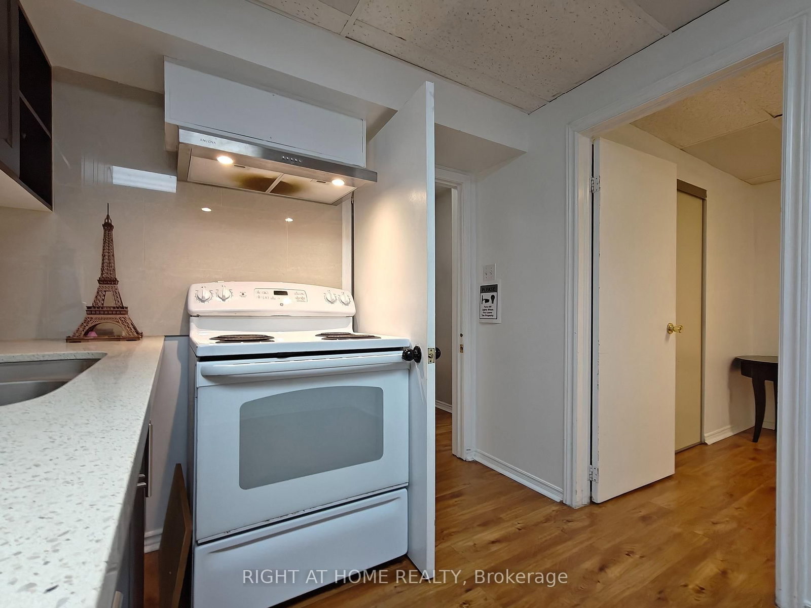 182 McNicoll Avenue • Toronto, ON photo 28