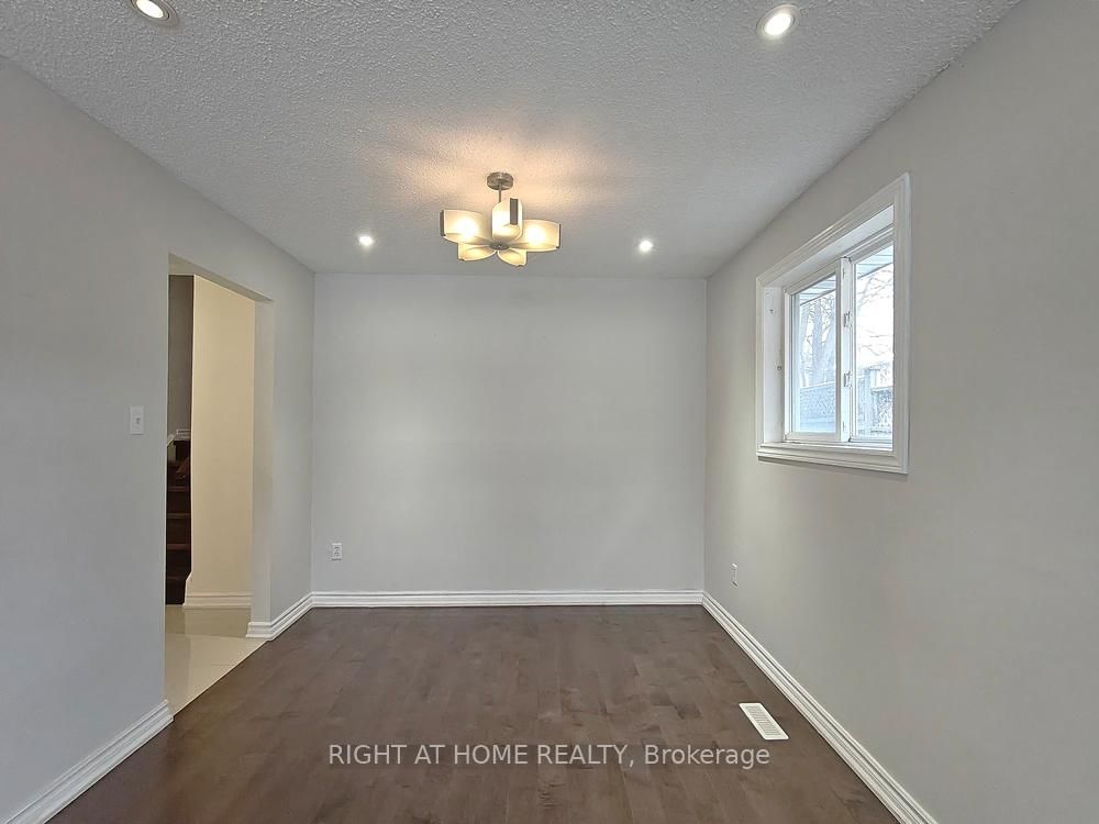 182 McNicoll Avenue • Toronto, ON photo 9