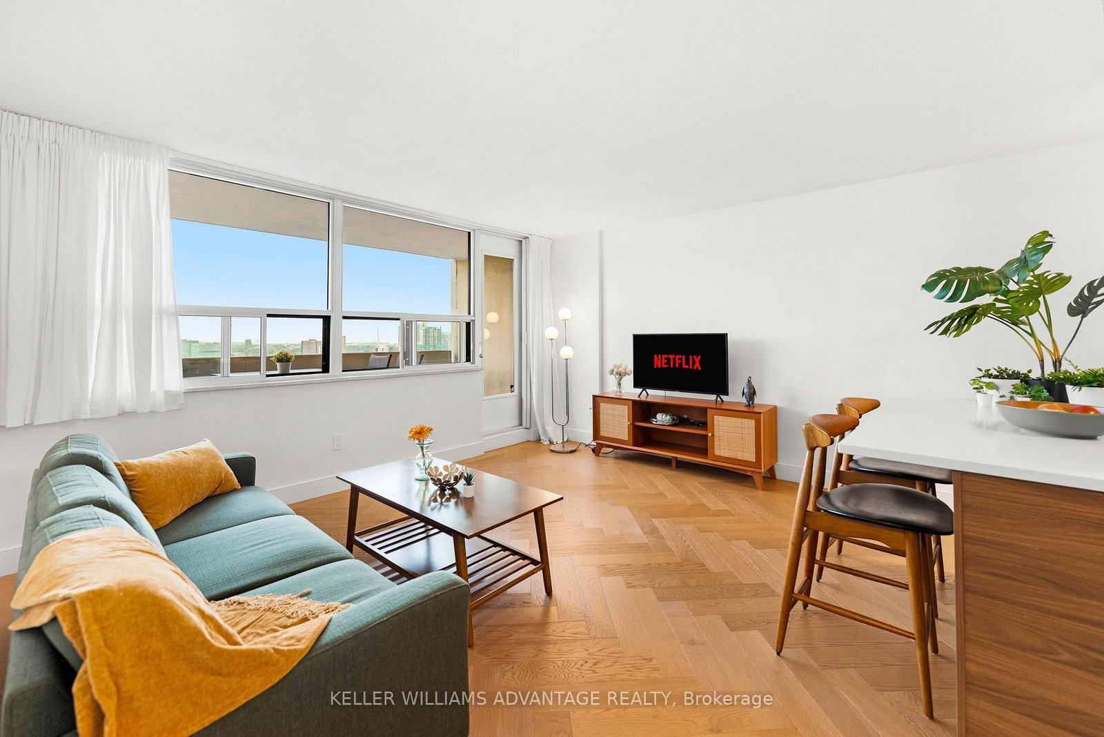 40 Homewood Avenue • #2216 • Toronto, ON photo 5