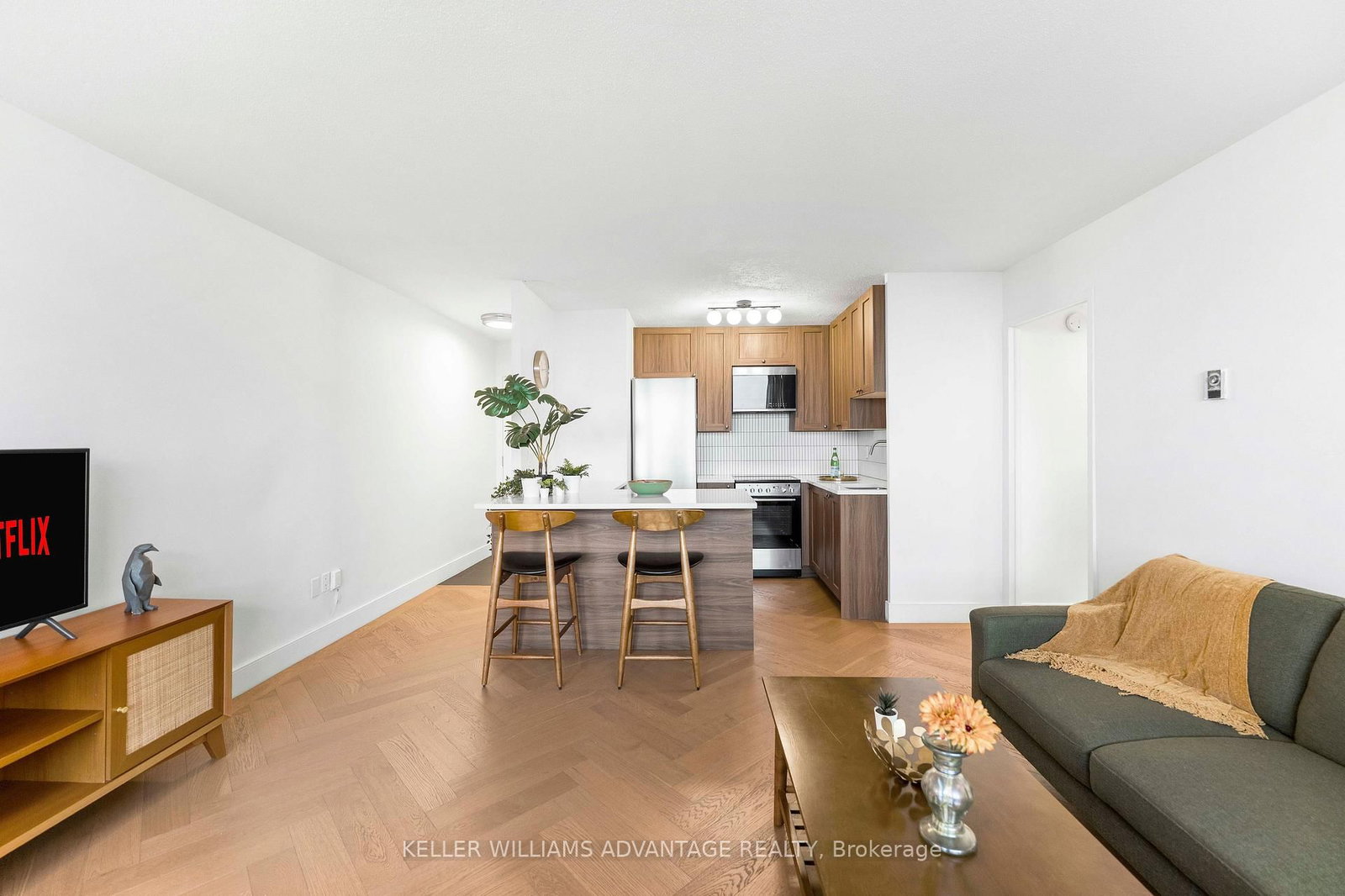 40 Homewood Avenue • #2216 • Toronto, ON photo 6